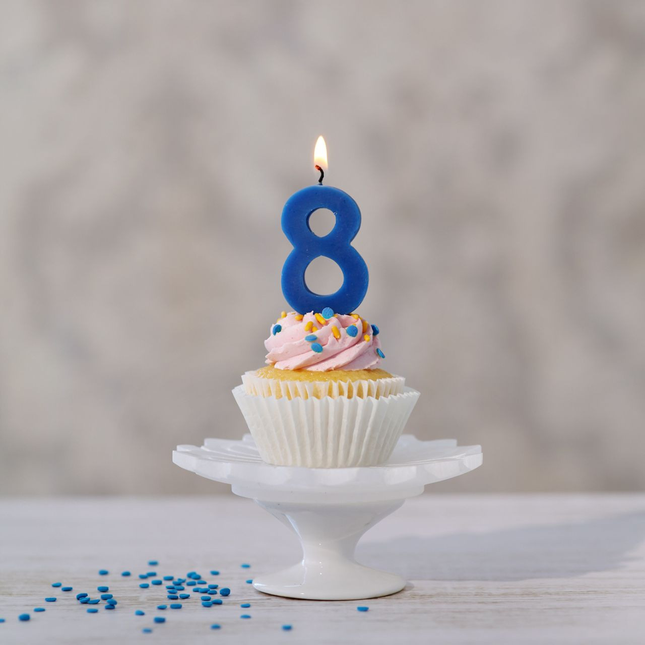 बर्थडे नंबर कैंडल नॉर्मल 8 नं(Birthday Number Candel Normal 8 No.)